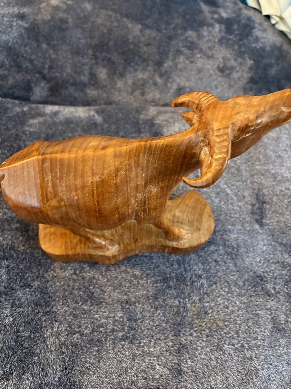 Hand-Carved Buffalo Sculpture – Natural Brown Wood Accent